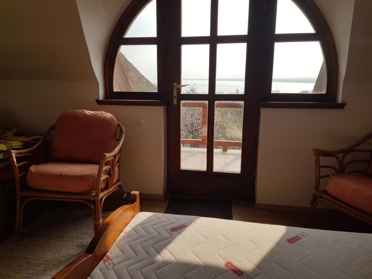 Villa Korozsa Vendeghaz Tihany Exteriör bild